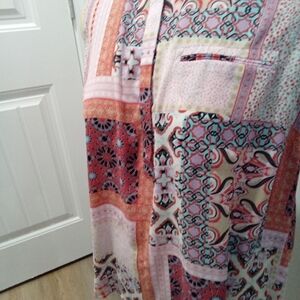 Plus Size 1X. Colorful Patterned Sleeveless Blouse
